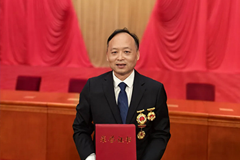 竞博JBO网页版首席技师罗明浩荣获“全国劳动模范”称号